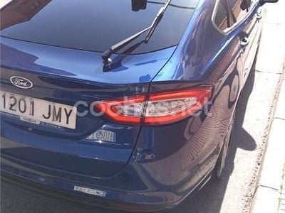 Usado Ford Mondeo Titanium 150 CV (110 kW) 2016 Violeta / lila Berlina