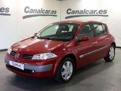 Rojo Usado 2004 Renault Mégane II Dynamique Utilitario | 2691 € (Precio justo)