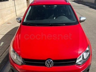 Usado VW Polo Sport 105 CV (77 kW) 2013 Rojo Berlina