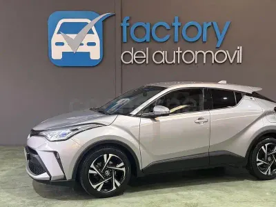 Usado Toyota C-HR Advance 122 CV (89 kW) 2022 Gris / plata SUV