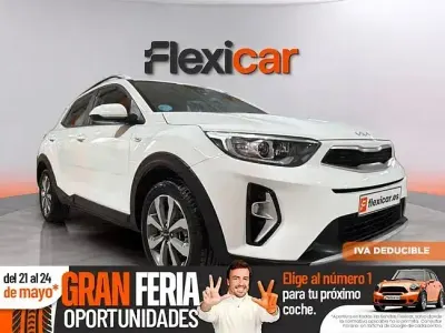 Usado Kia Stonic Plus 84 CV (61 kW) 2022 Blanco SUV