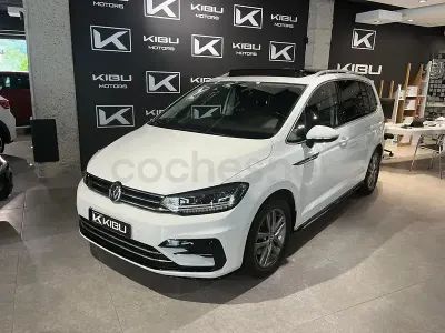 Usado VW Touran Sportline 150 CV (110 kW) 2020 Blanco Monovolumen