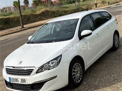 Begagnad Peugeot 308 SW Access 115 HK (84 kW) 2014 Vit Kombi