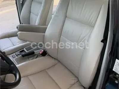 Usado BMW 520 150 CV (110 kW) 1994 Azul Berlina