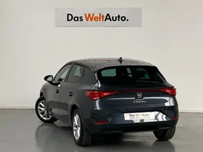 Usado Seat Leon Style 116 CV (85 kW) 2025 Gris