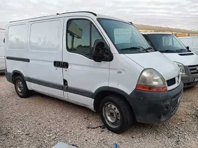 Usado Renault Master 80 CV (58 kW) 2004 Blanco Van