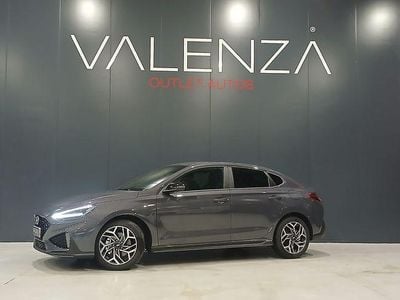 Nuevo Hyundai i30 N Line 100 CV (73 kW) 2025 Gris / plata Berlina