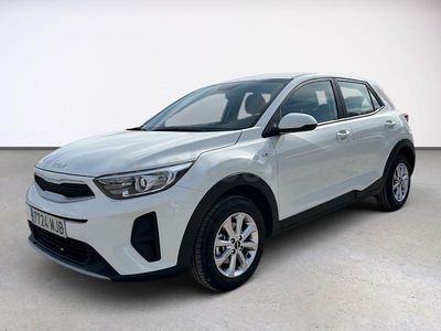 Usado Kia Stonic 84 CV (61 kW) 2022 Blanco SUV
