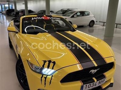 Usado Ford Mustang 310 CV (228 kW) 2017 Amarillo Descapotable