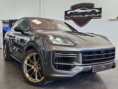 Gris Usado 2024 Porsche Cayenne Turbo E-Hybrid SUV | 215.000 €