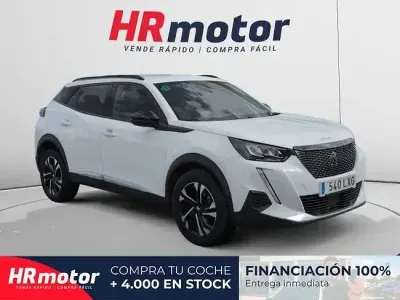 Usado Peugeot 2008 Active 110 CV (80 kW) 2022 Blanco SUV