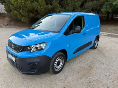 Usado Peugeot Partner Premium 72 CV (52 kW) 2020 Azul Monovolumen