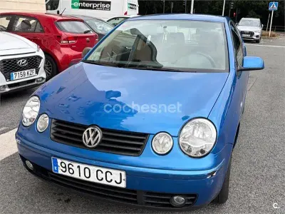 Usado VW Polo Trendline 75 CV (55 kW) 2002 Azul Utilitario