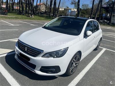 Usado Peugeot 308 Allure 130 CV (95 kW) 2018 Blanco Berlina
