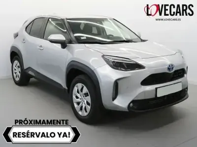 Usado Toyota Yaris Hybrid 120 CV (88 kW) 2024 Gris