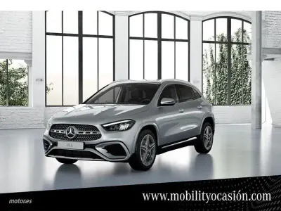 Usado Mercedes GLA200 150 CV (110 kW) 2023 Gris SUV