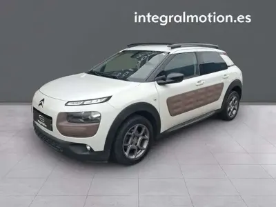 Usado Citroën C4 Cactus Feel 99 CV (72 kW) 2015 Blanco Utilitario