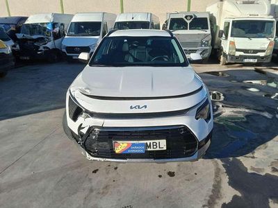 Usado Kia Niro 141 CV (103 kW) 2022 Blanco SUV