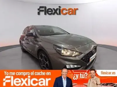 Usado Hyundai i30 110 CV (80 kW) 2023 Beige