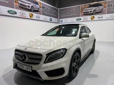 Usado Mercedes GLA180 AMG line 122 CV (89 kW) 2016 Blanco SUV