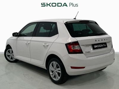 Usado Skoda Fabia Ambition 95 CV (69 kW) 2021 Blanco