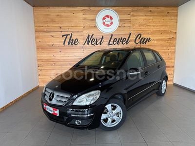 Negro Usado 2010 Mercedes B180 Monovolumen | 10.900 €