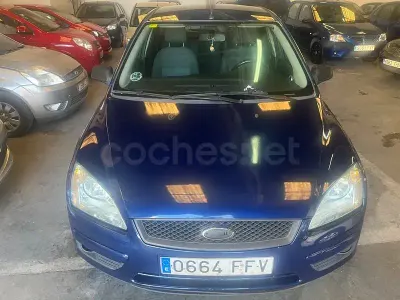 Usado Ford Focus Trend 115 HP (84 kW) 2007 Azul Sedan