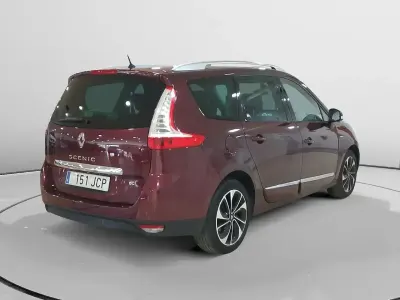 Usado Renault Scenic E-Tech Bose Edition 131 CV (96 kW) 2015 Rojo
