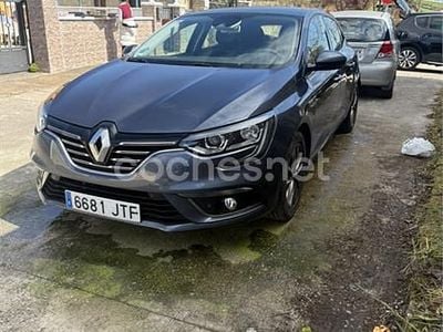Begagnad Renault Mégane IV Zen 130 HK (95 kW) 2016 Grå Sedan