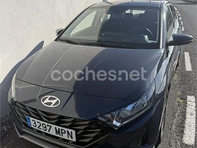 Usado Hyundai i20 100 CV (73 kW) 2024 Gris / plata Utilitario
