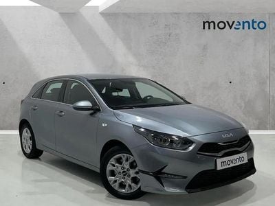 Begagnad Kia Ceed 136 HK (100 kW) 2023 Grå Halvkombi