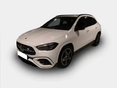 Usado Mercedes GLA200 AMG line 163 CV (119 kW) 2024 Blanco SUV