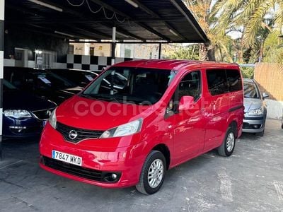 Rojo Usado 2013 Nissan Evalia Monovolumen | 5999 €