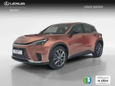 Begagnad Lexus LBX 136 HK (100 kW) 2025 Brun SUV