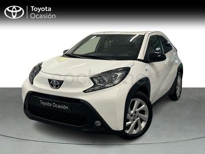 Usado Toyota Aygo X Play 72 CV (52 kW) 2025 Blanco SUV