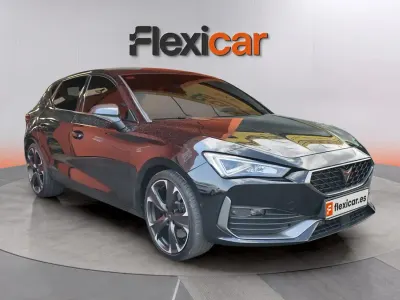 Usado Cupra Leon 204 CV (150 kW) 2022 Negro Berlina