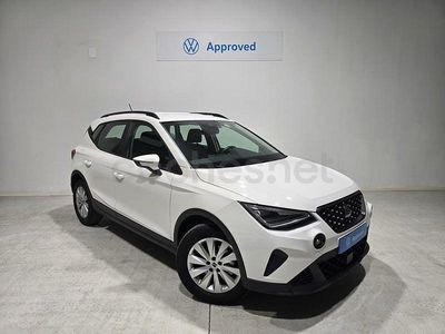 Usado Seat Arona Style Plus 110 CV (80 kW) 2022 Blanco SUV