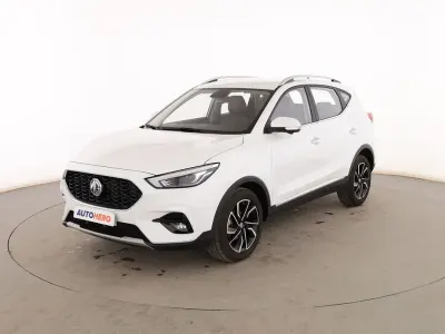 Usado MG ZS Luxury 106 CV (77 kW) 2023 Blanco SUV