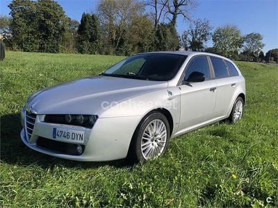 Gris / plata Usado 2006 Alfa Romeo 159 Distinctive Familiar | 7997 €