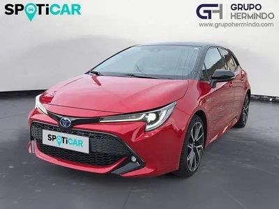 Begagnad Toyota Corolla 180 HK (132 kW) 2019 Röd Sedan
