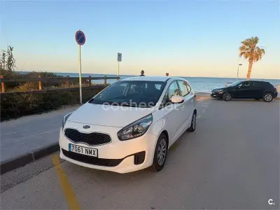 Usado Kia Carens 115 CV (84 kW) 2014 Blanco Monovolumen