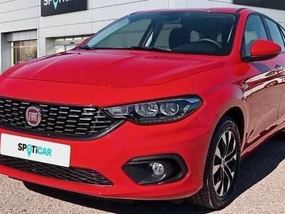 Usado Fiat Tipo Mirror 95 CV (69 kW) 2020 Rojo Familiar
