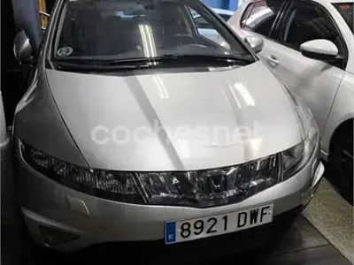 Usado Honda Civic Executive 140 CV (102 kW) 2006 Marrón Berlina