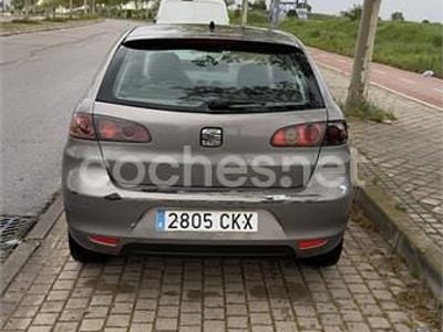 Usado Seat Ibiza Stella 100 CV (73 kW) 2003 Gris / plata Utilitario