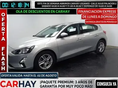 Usado Ford Focus Trend 125 CV (91 kW) 2021 Gris / plata Berlina