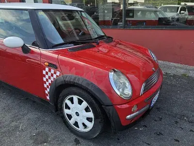 Usado Mini Cooper 115 CV (84 kW) 2002 Rojo Utilitario