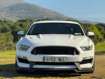 Usado Ford Mustang GT Fastback 419 CV (308 kW) 2015 Blanco Coupe