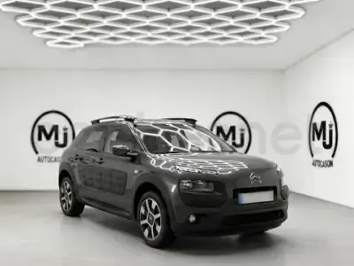 Usado Citroën C4 Feel 100 CV (73 kW) 2016 Negro Berlina
