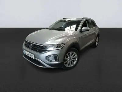 Usado VW T-Roc Life 116 CV (85 kW) 2023 Plateado SUV