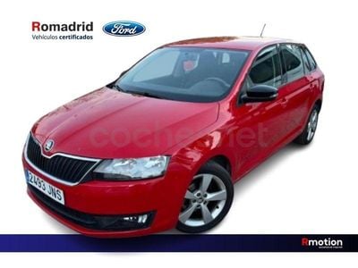 Usado Skoda Rapid Active 90 CV (66 kW) 2016 Rojo Berlina